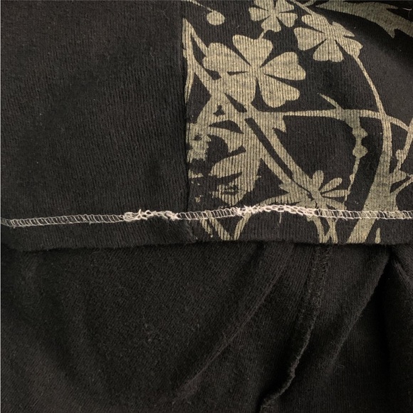 Vintage Graphic T-Shirt - Picture 6 of 6